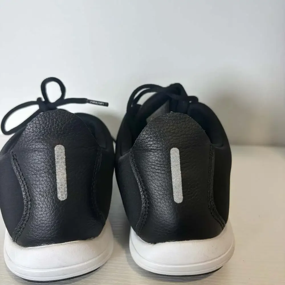 Peluva Strand Women's Black Mesh Toe Separating Trainer